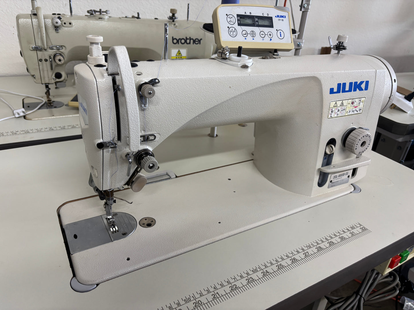 JUKI DDL-9000B-SS pre-owned Direct drive single needle sewing machine