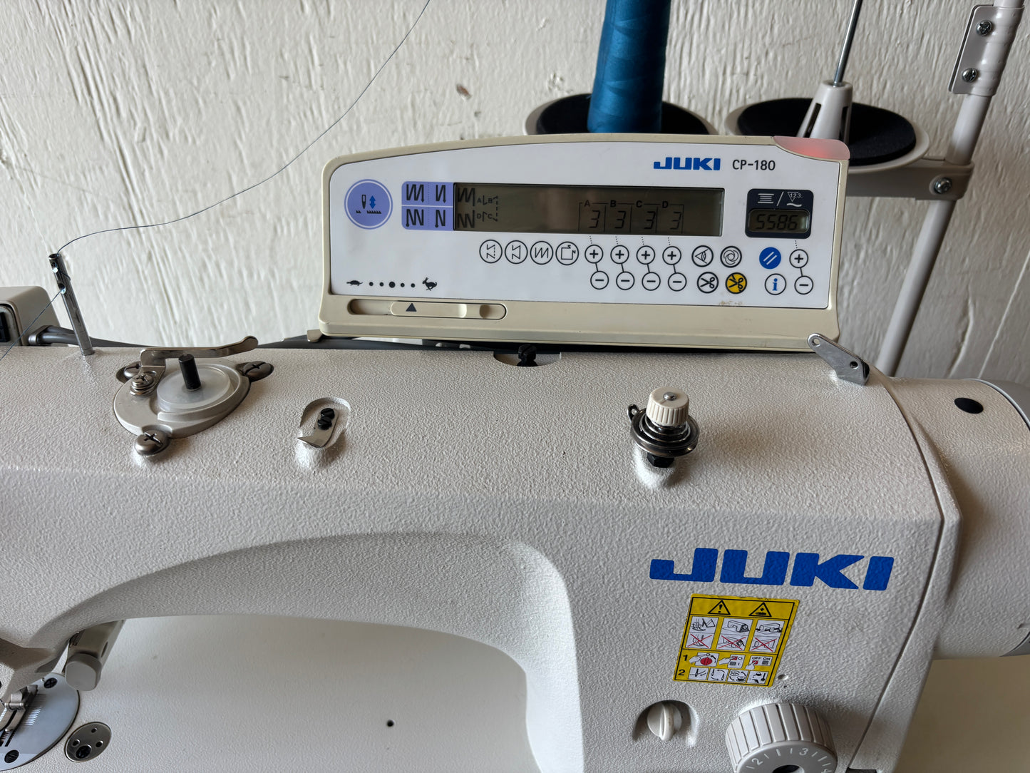 Pre-owned Original JUKI DLN-9010A-SS High Speed Needle Feed Automatic Sewing Machine