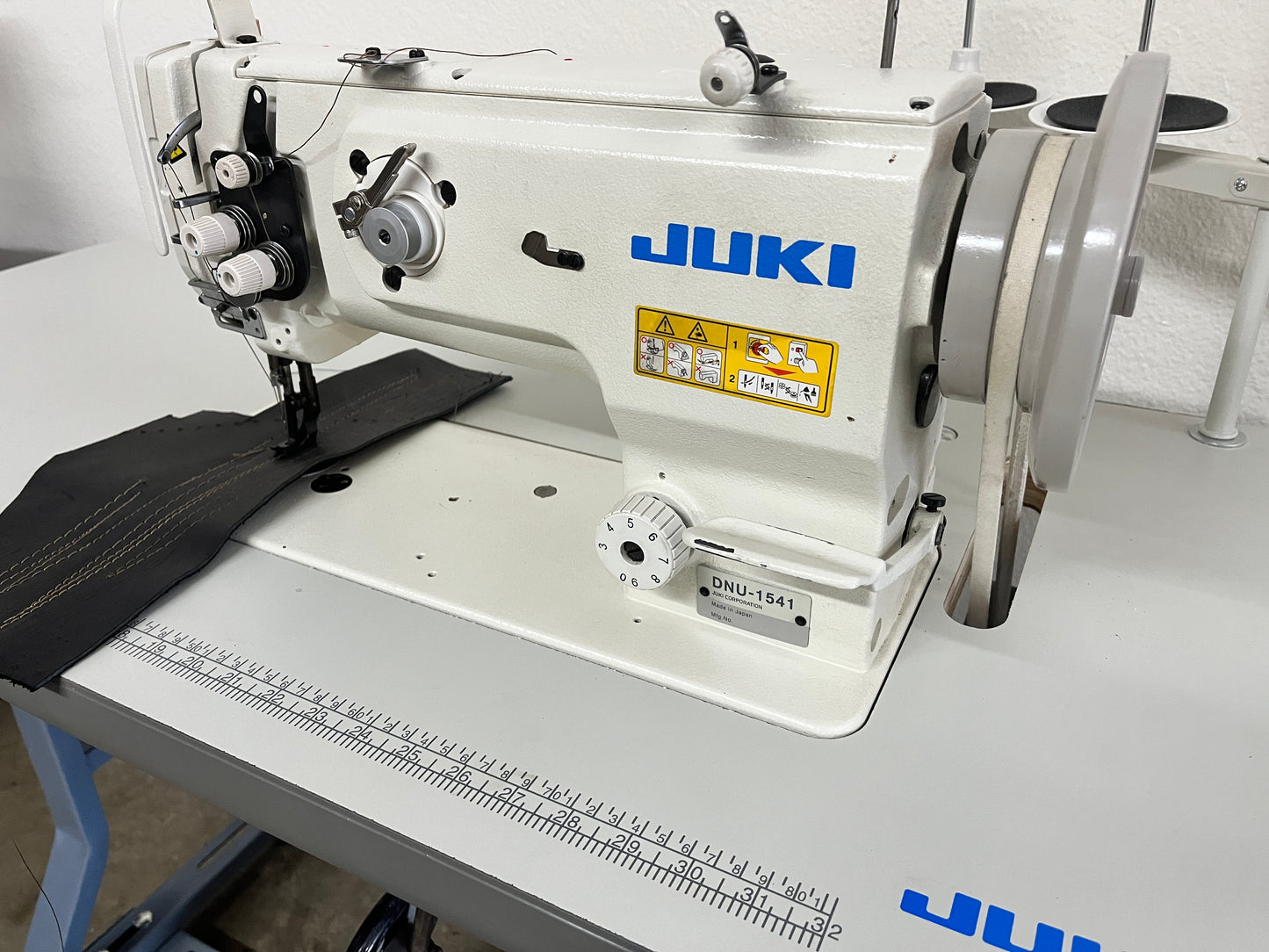 Pre-owned JUKI DNU 1541 walking foot sewing machine