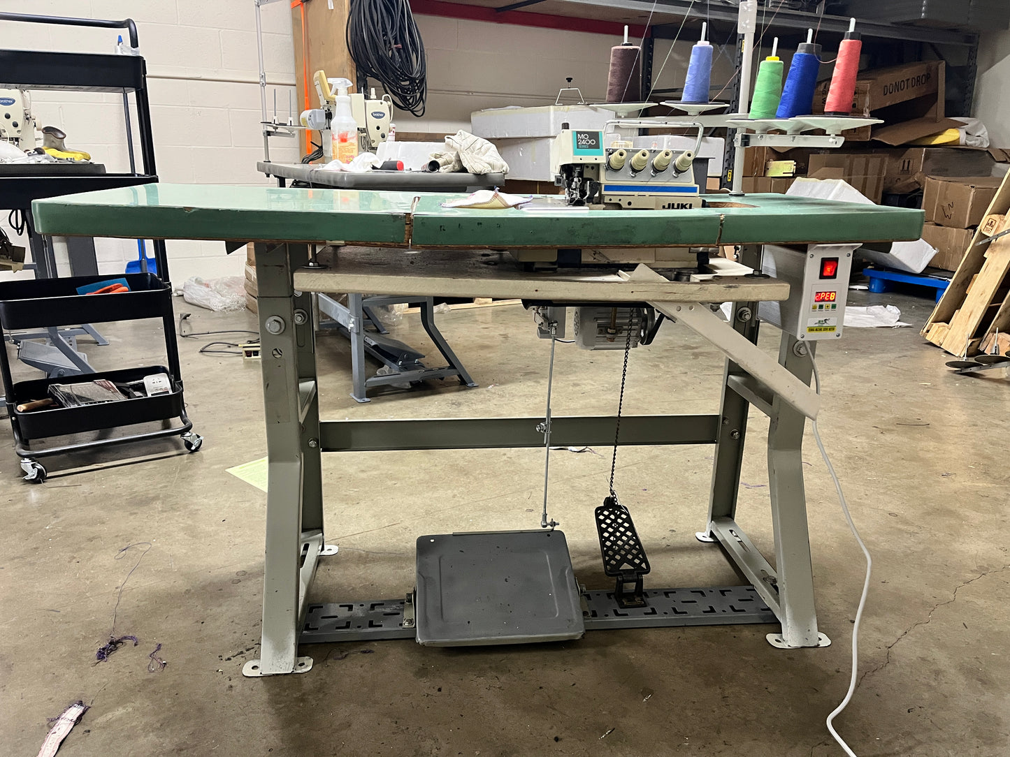JUKI MO-2516 4/5 THEAD OVERLOCK SEWING MACHINE