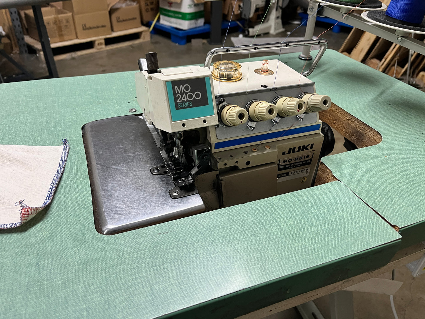 JUKI MO-2516 4/5 THEAD OVERLOCK SEWING MACHINE