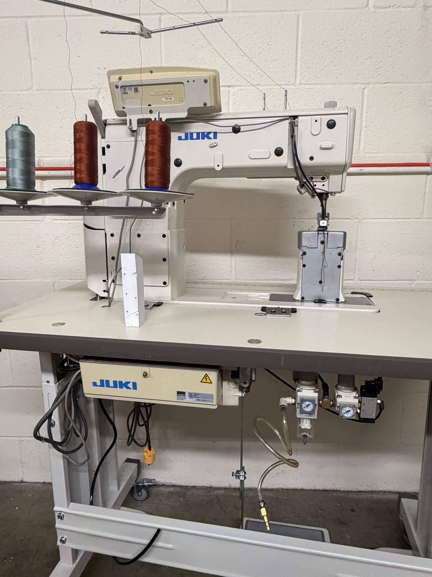 Pre-owned JUKI PLC 2760-7 Double Needle Post-Bed Walking Foot sewing Machine