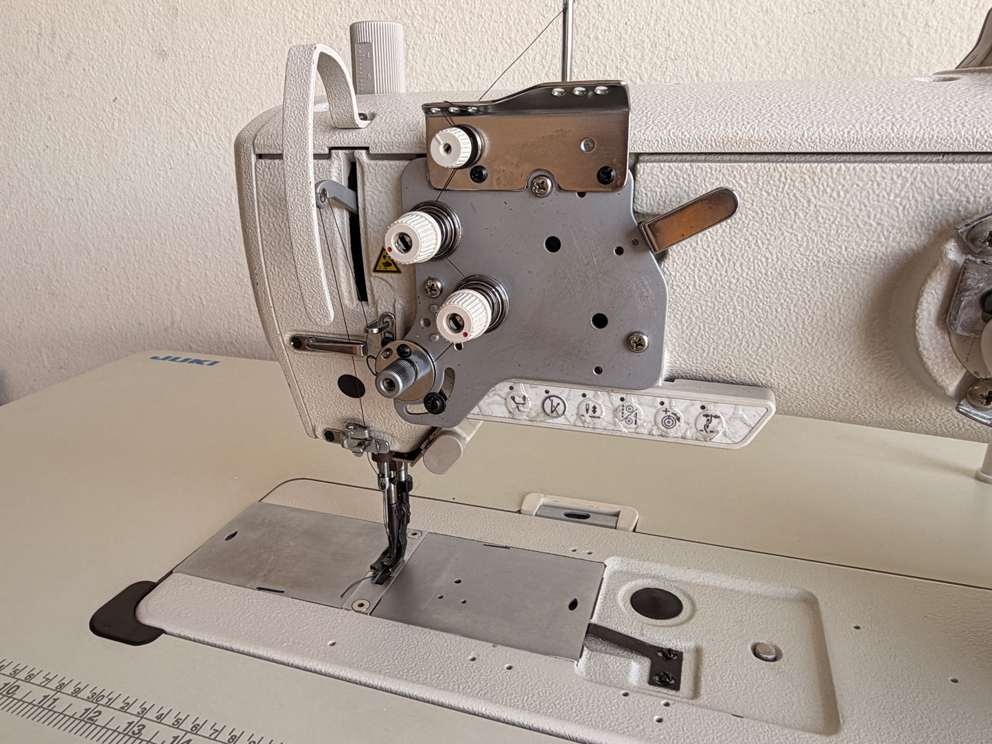 Pre-owned JUKI LU-2810-7 Fully Automatic Walking Foot Sewing Machine