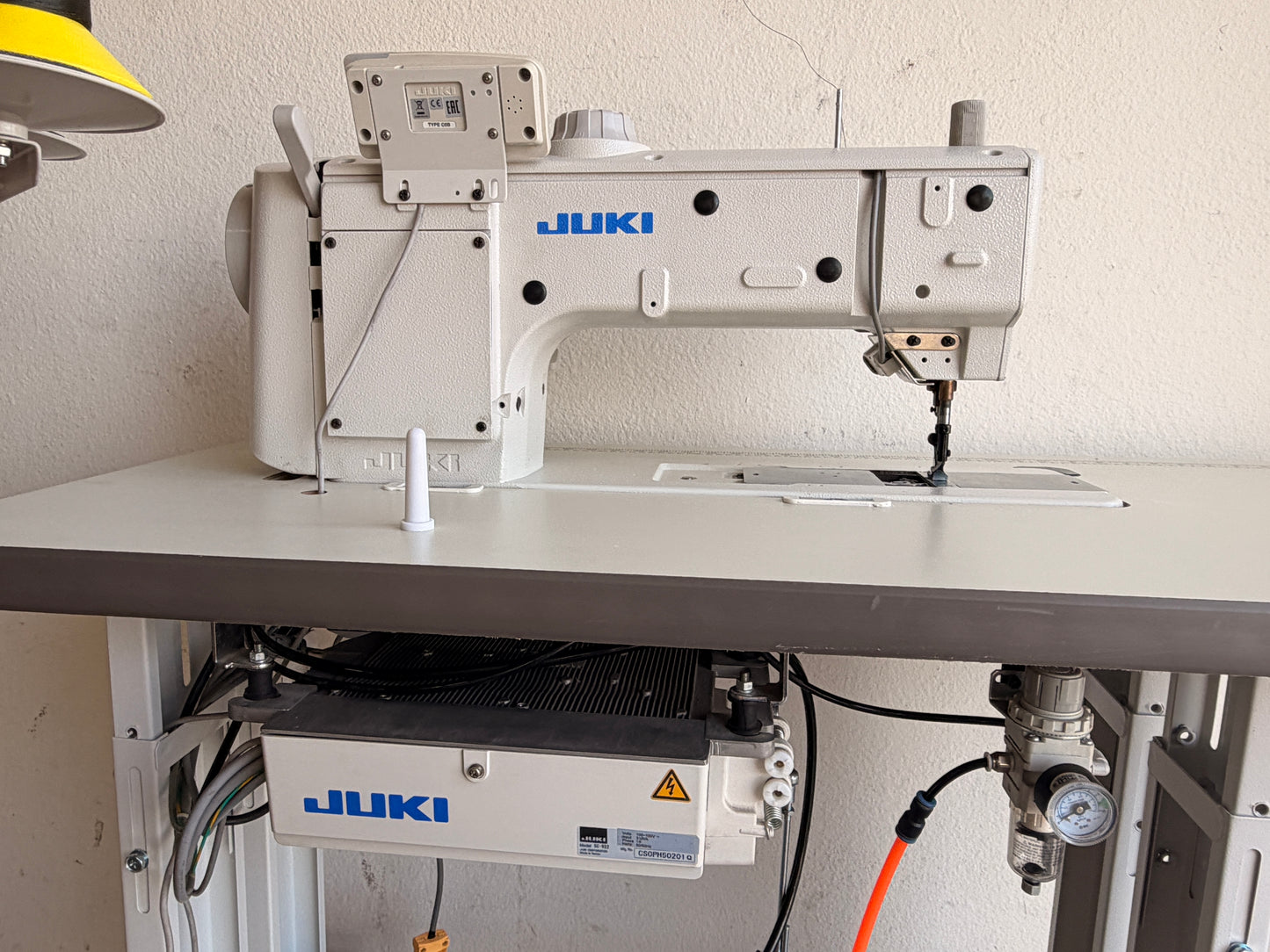 Pre-owned JUKI LU-2810-7 Fully Automatic Walking Foot Sewing Machine